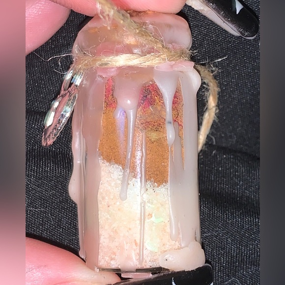 Love spell jar - Picture 5 of 6